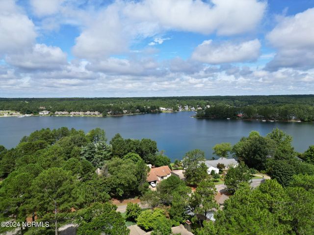 620 Diamondhead Drive S, Pinehurst, NC 28374