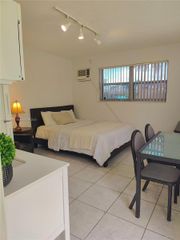 7121 #B Taft St B, Hollywood, FL 33024