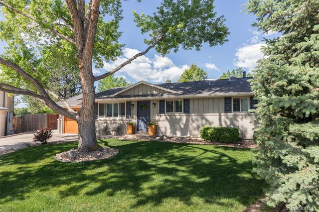 9248 W Virginia Circle, Lakewood, CO 80226