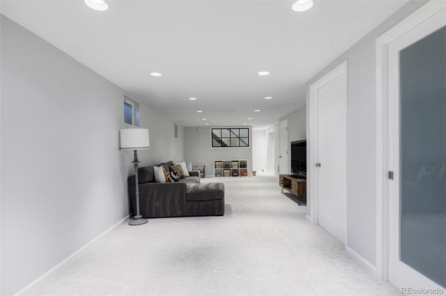 9248 W Virginia Circle, Lakewood, CO 80226