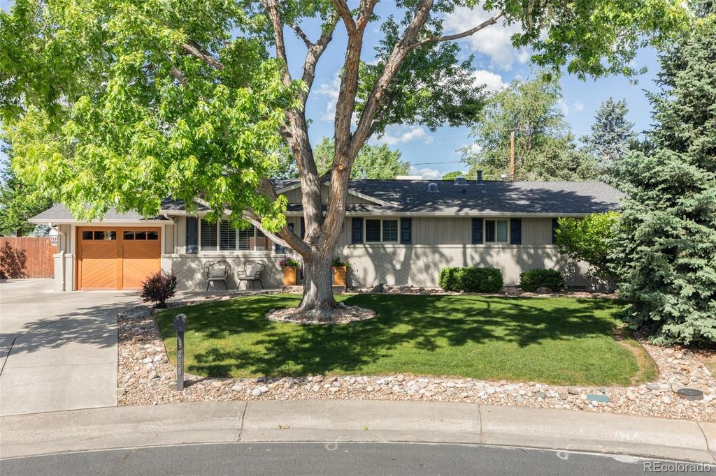 9248 W Virginia Circle, Lakewood, CO 80226