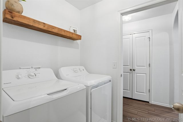 3908 W 103rd Place S, Jenks, OK 74037