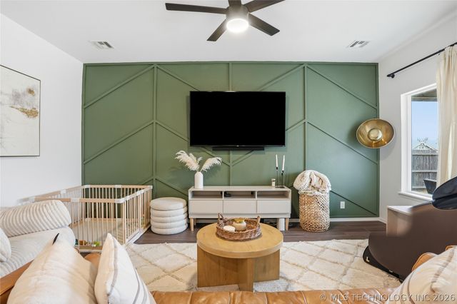 3908 W 103rd Place S, Jenks, OK 74037