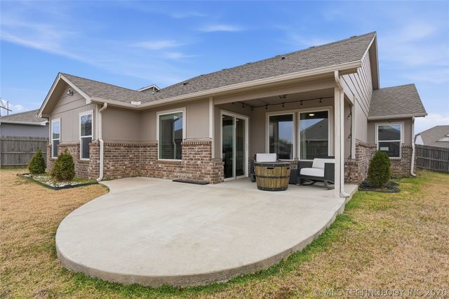 3908 W 103rd Place S, Jenks, OK 74037