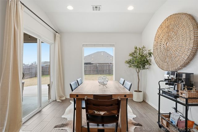 3908 W 103rd Place S, Jenks, OK 74037