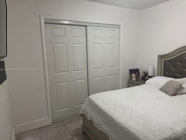 412 W 15th St, Hialeah, FL 33010