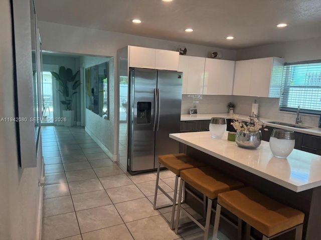 412 W 15th St, Hialeah, FL 33010