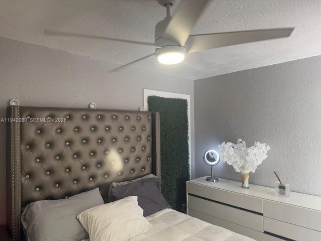 412 W 15th St, Hialeah, FL 33010