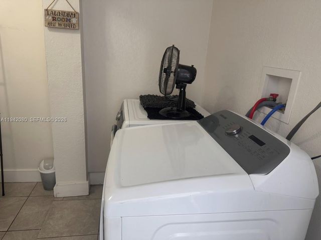 412 W 15th St, Hialeah, FL 33010