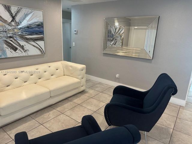 412 W 15th St, Hialeah, FL 33010