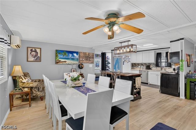 14633 Paul Revere LOOP, North Fort Myers, FL 33917