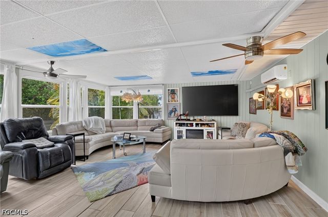 14633 Paul Revere LOOP, North Fort Myers, FL 33917