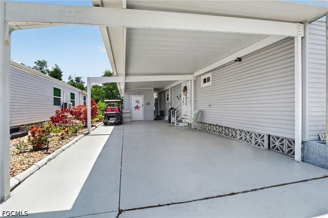 14633 Paul Revere LOOP, North Fort Myers, FL 33917