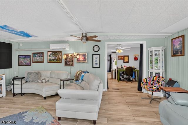 14633 Paul Revere LOOP, North Fort Myers, FL 33917