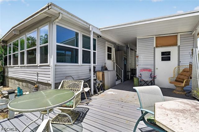14633 Paul Revere LOOP, North Fort Myers, FL 33917