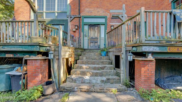 5 S William Street, Johnstown, NY 12095