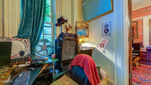 5 S William Street, Johnstown, NY 12095