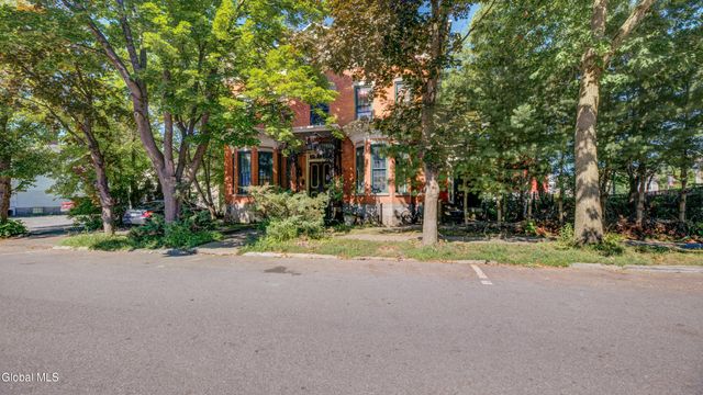 5 S William Street, Johnstown, NY 12095