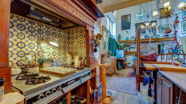 5 S William Street, Johnstown, NY 12095