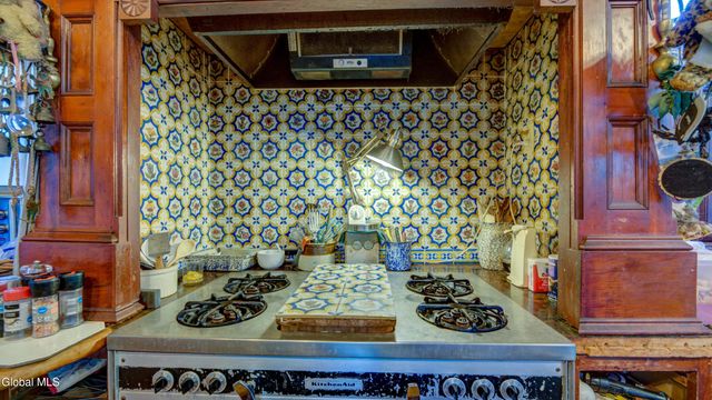 5 S William Street, Johnstown, NY 12095