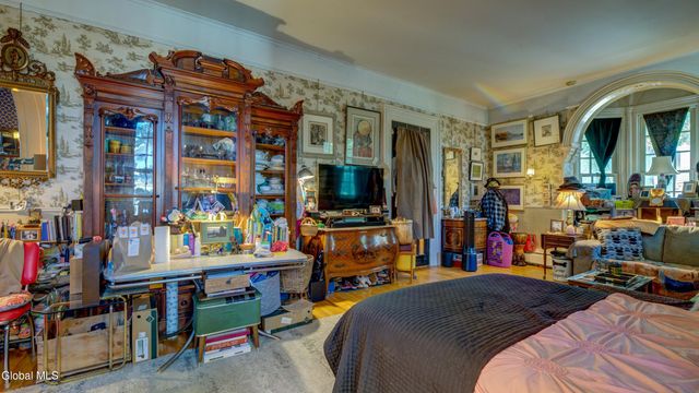 5 S William Street, Johnstown, NY 12095