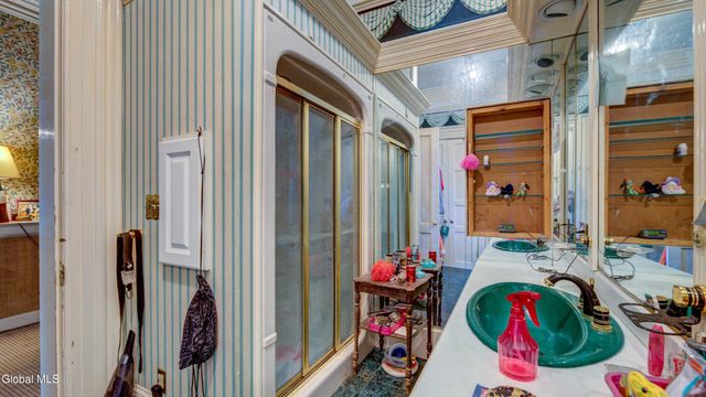 5 S William Street, Johnstown, NY 12095