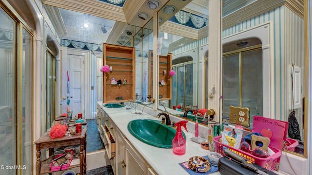 5 S William Street, Johnstown, NY 12095