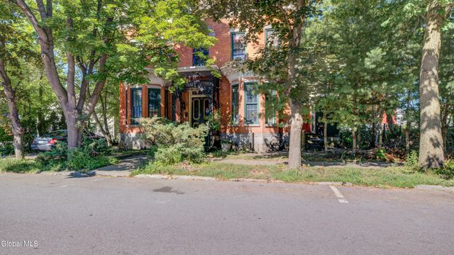 5 S William Street, Johnstown, NY 12095