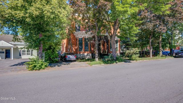 5 S William Street, Johnstown, NY 12095