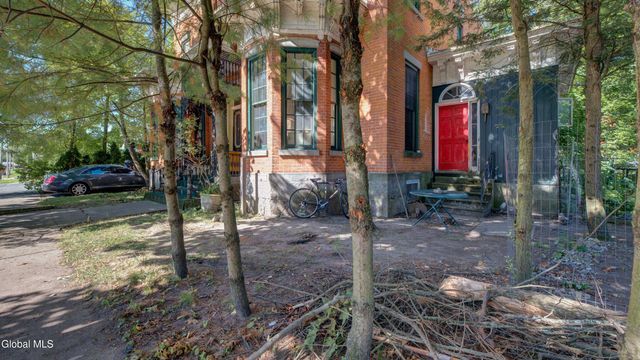 5 S William Street, Johnstown, NY 12095