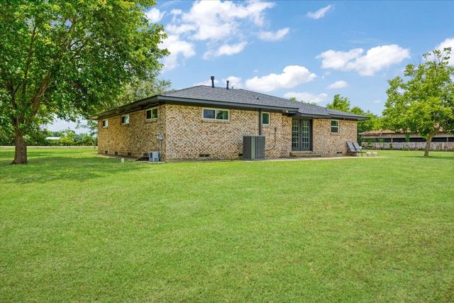 4938 County Road 4410, Commerce, TX 75428