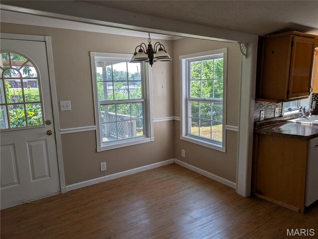 4028 Lake Drive, Pontoon Beach, IL 62040