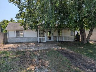 4028 Lake Drive, Pontoon Beach, IL 62040