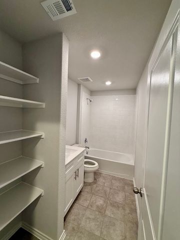 521 W Bronze Circle, Springtown, TX 76082