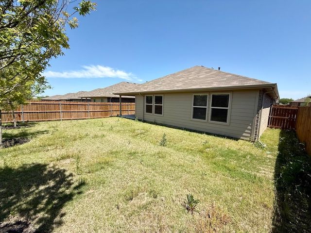 521 W Bronze Circle, Springtown, TX 76082