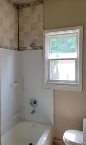 6709 Stratford Avenue, St Louis, MO 63121