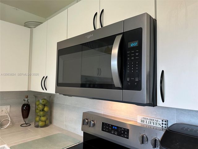 13550 SW 6th Court 301A, Pembroke Pines, FL 33027