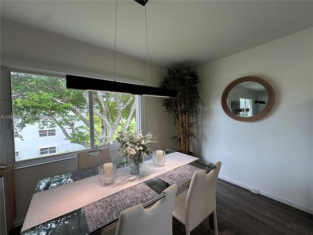 13550 SW 6th Court 301A, Pembroke Pines, FL 33027