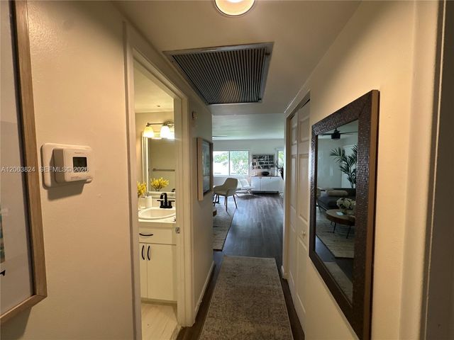 13550 SW 6th Court 301A, Pembroke Pines, FL 33027