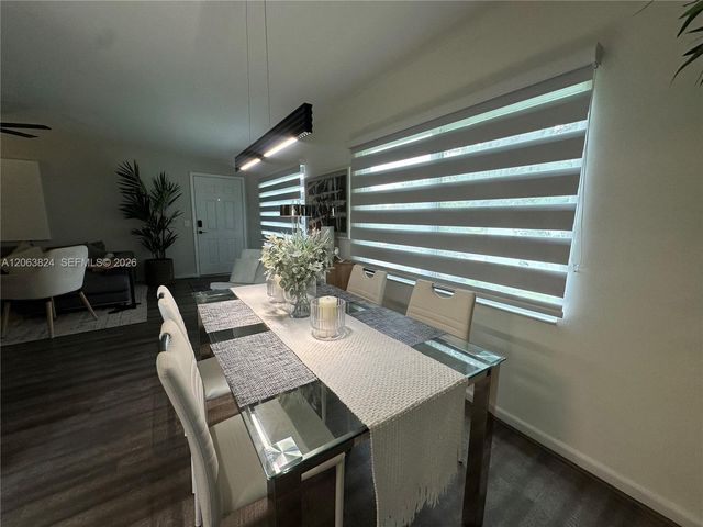 13550 SW 6th Court 301A, Pembroke Pines, FL 33027