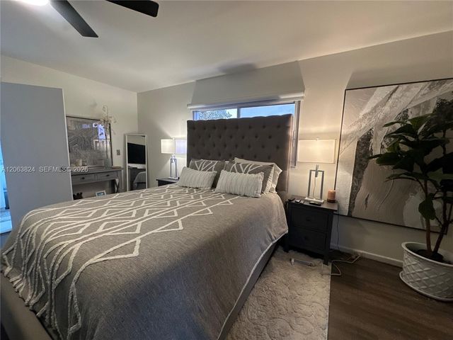 13550 SW 6th Court 301A, Pembroke Pines, FL 33027