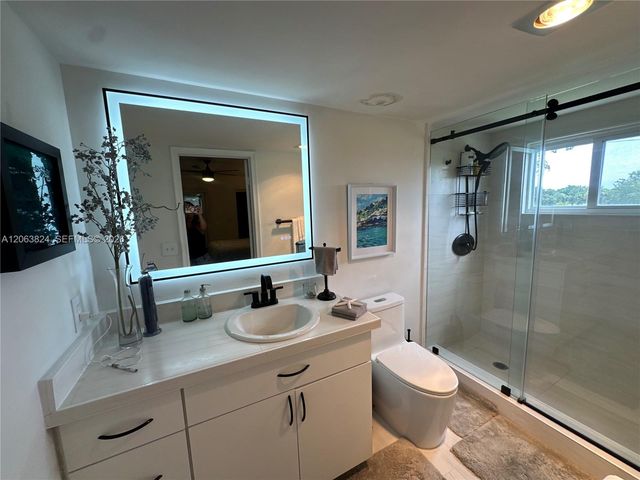 13550 SW 6th Court 301A, Pembroke Pines, FL 33027