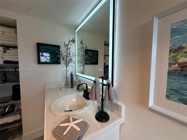 13550 SW 6th Court 301A, Pembroke Pines, FL 33027