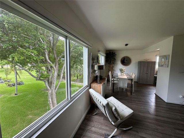 13550 SW 6th Court 301A, Pembroke Pines, FL 33027