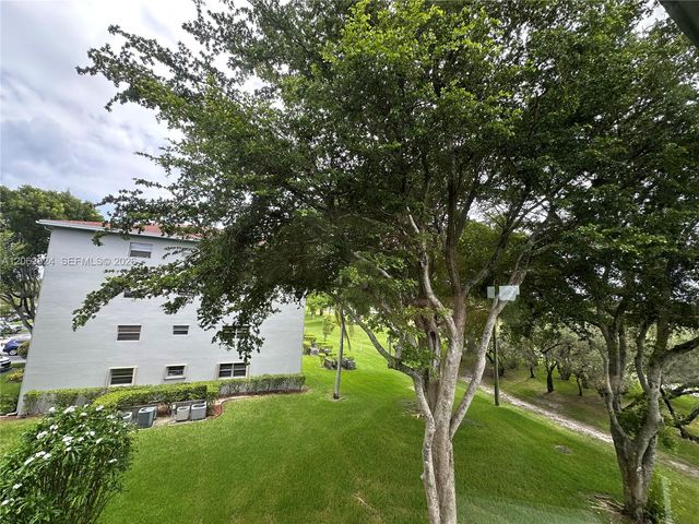 13550 SW 6th Court 301A, Pembroke Pines, FL 33027