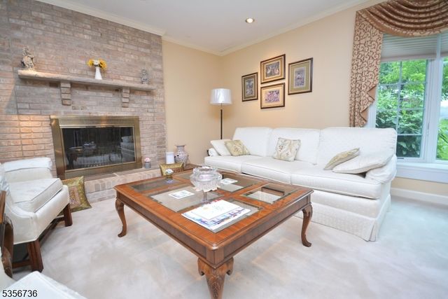 41 N Baums Ct 1, Livingston Twp., NJ 07039