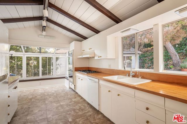756 Kingman Avenue, Santa Monica, CA 90402