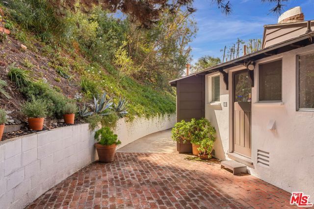 756 Kingman Avenue, Santa Monica, CA 90402