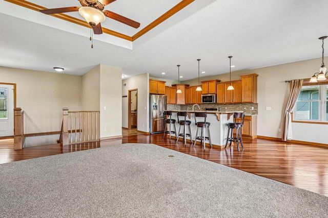 6504 Heritage AVENUE, Mount Pleasant, WI 53406