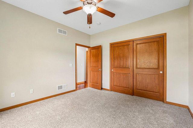 6504 Heritage AVENUE, Mount Pleasant, WI 53406
